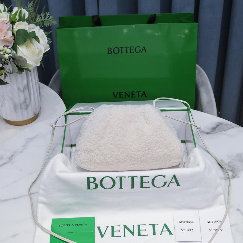Bottega Veneta Clutches Bags 585852 BV The Pouch down